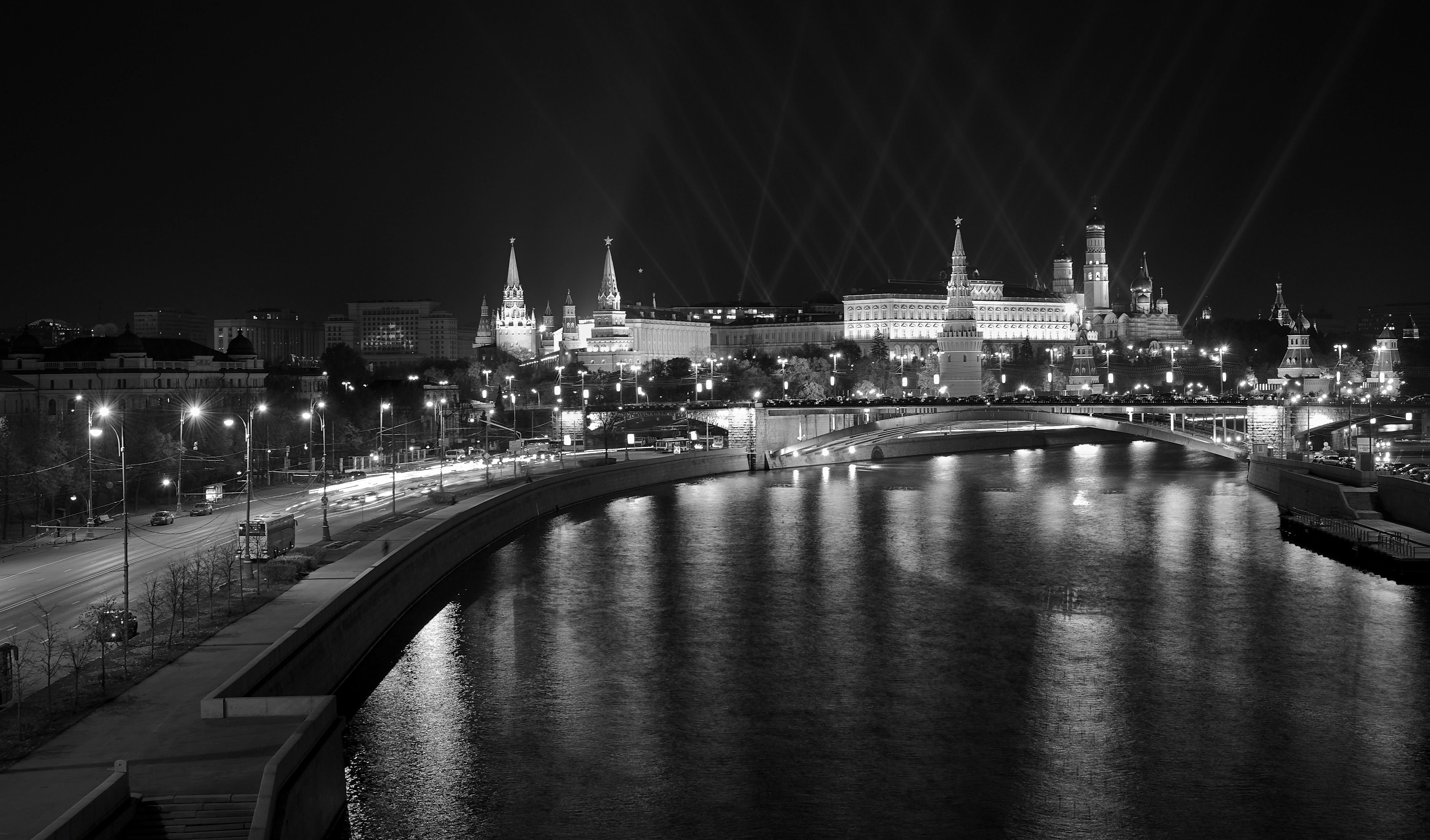 Moscow nights. Реки Москвы. Кремль Москва. Ночная Москва. Черно белая Москва.