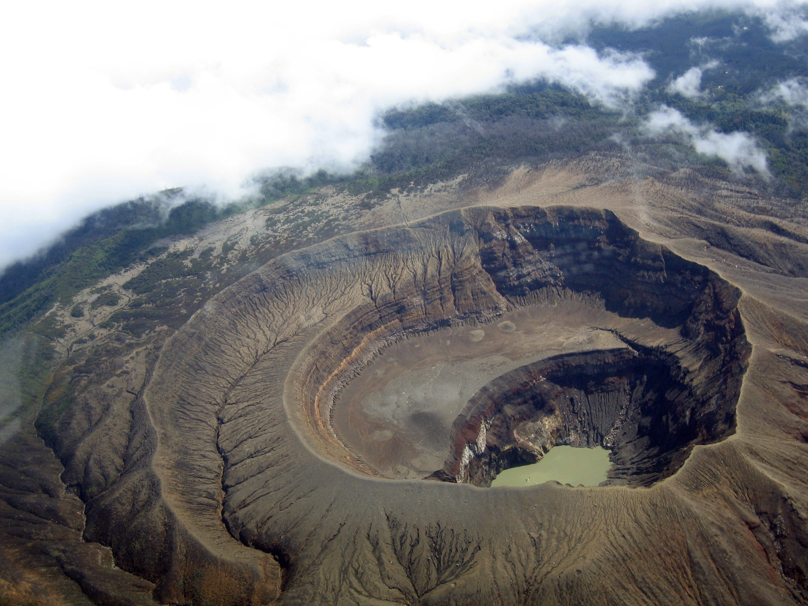 Volcanoes!!! at emaze Presentation