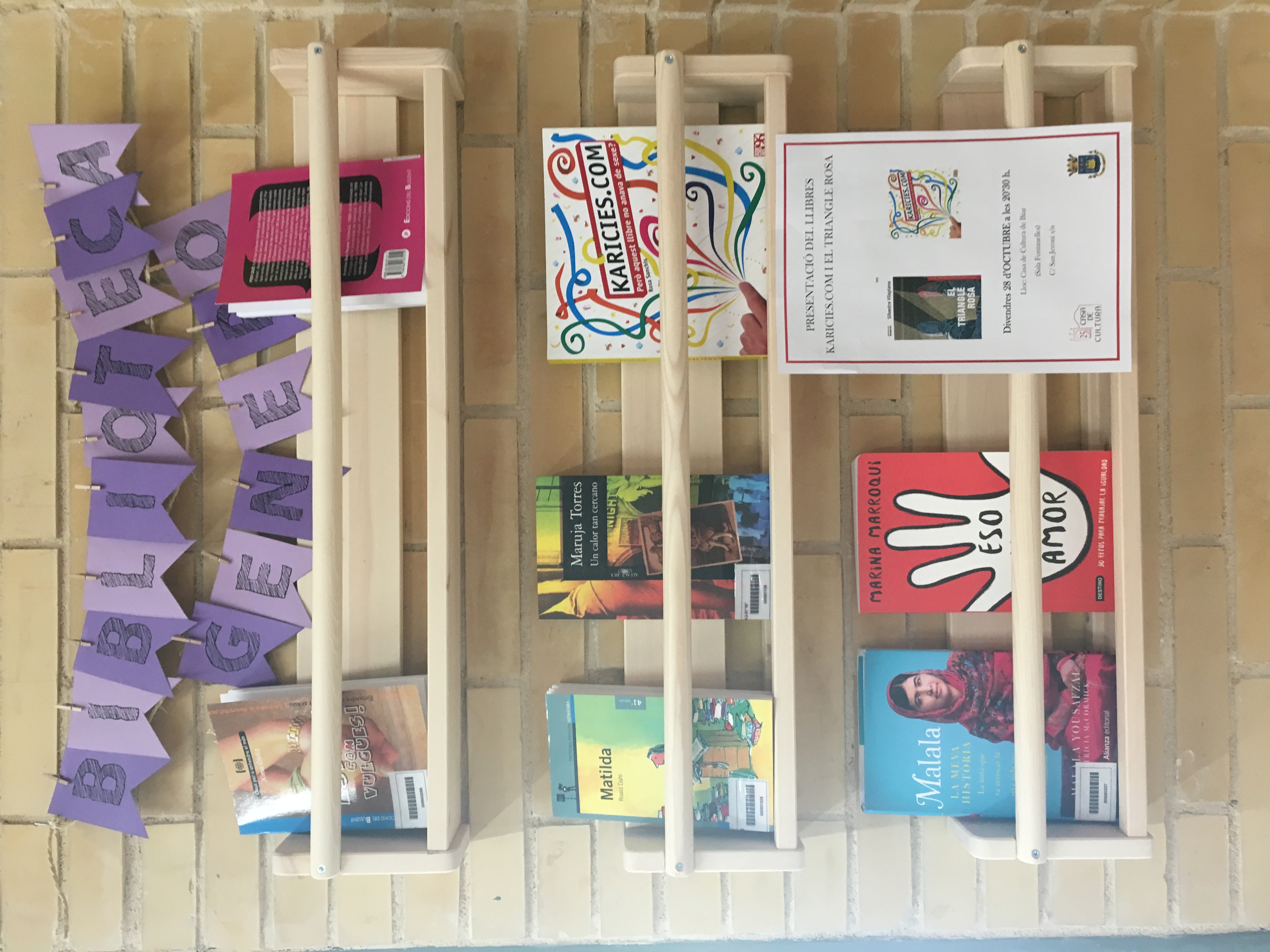 PROYECTO BIBLIOTECA ESCOLAR at emaze Presentation
