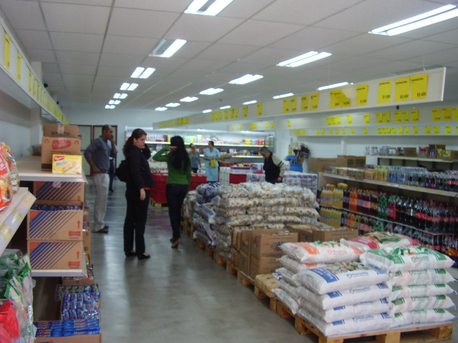 tiendas d1 at emaze Presentation