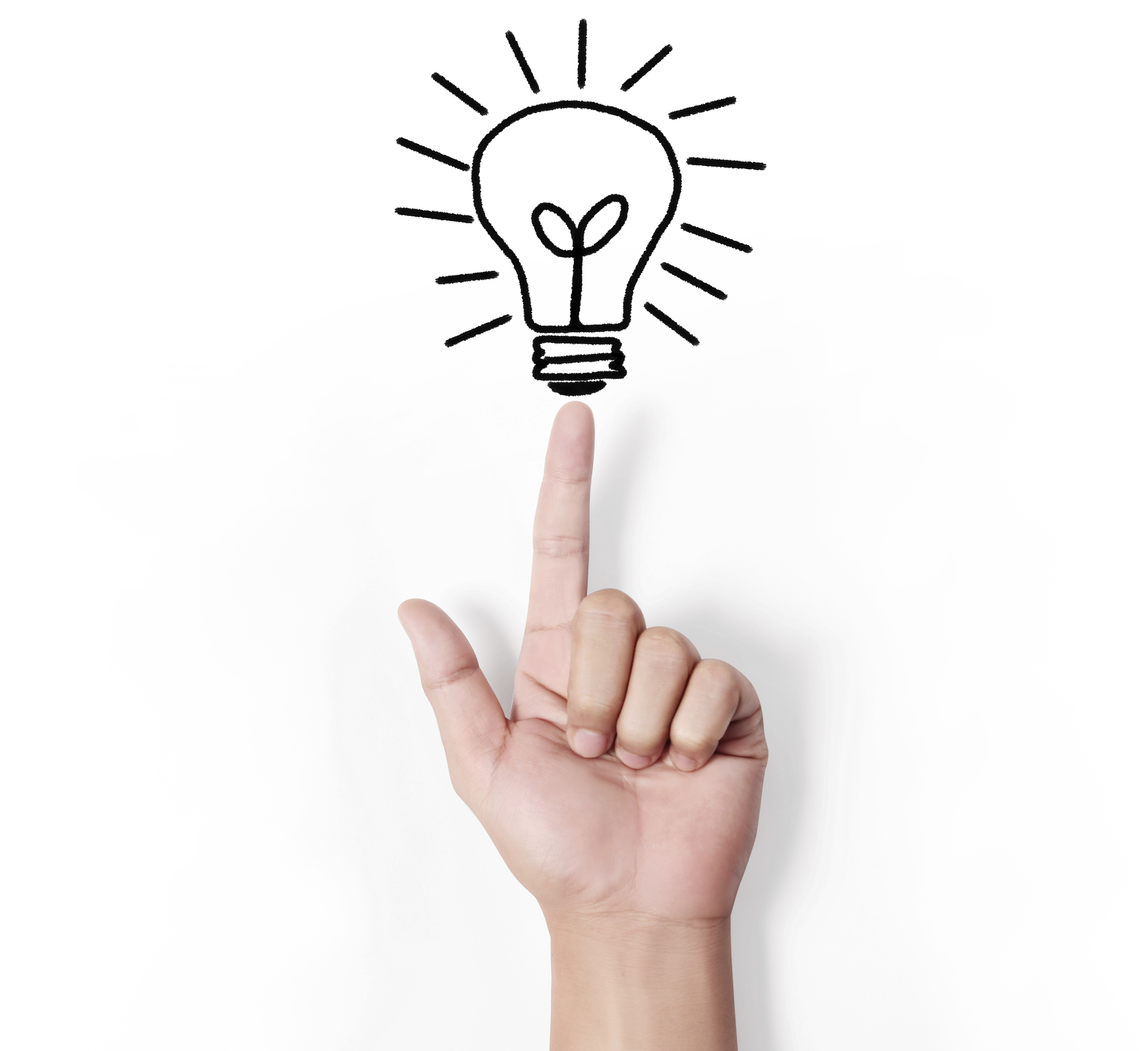 Парень смотрит на город с горы. Вопрос картинка. Бизнес фон. Успех в большом городе. Человек у доски.