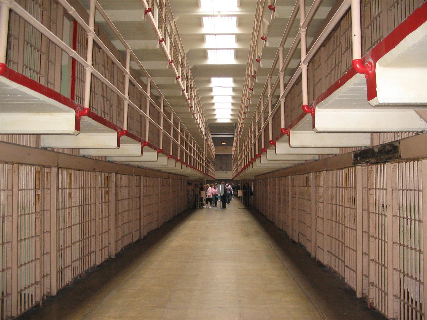 Alcatraz at emaze Presentation