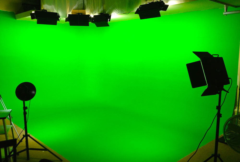 GREEN SCREEN on emaze