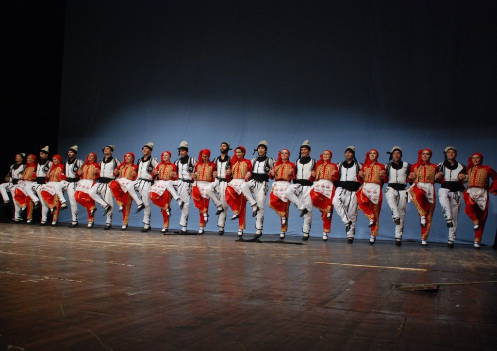 Халай турецкий танец. Танец Халай. Турецкие танцы. Хора танец турецкий. Хора (танец).