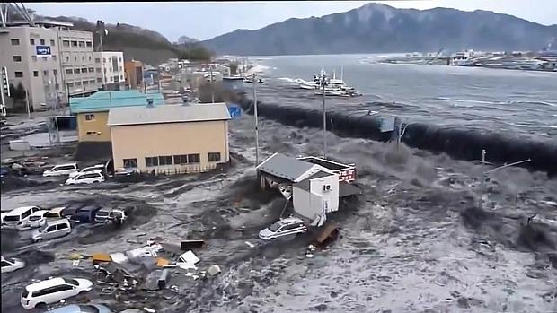 ผลการค้นหารูปภาพสำหรับ tsunami