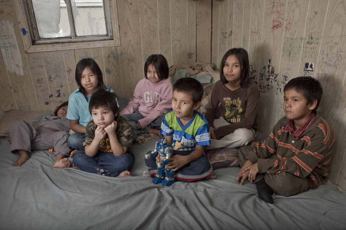 Школы в которых живут дети. Корейские дети бедность. Тибет дети бедность. Дети живущие на юге.