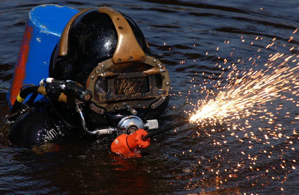 How Much Does Underwater Welding Make A Year