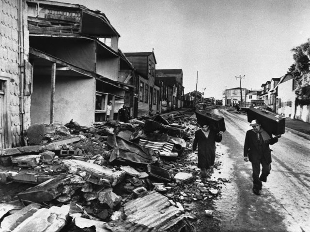 the aftermath of the 1960 chilean earthquake 10 interesting facts on the cause, deaths, damage etc of the 1960 valdivia earthquake in chile, the most powerful in recorded history. the aftermath of the 1960 chilean earthquake 10 interesting facts on the cause, deaths, damage etc of the 1960 valdivia earthquake in chile, the most powerful in recorded history.
